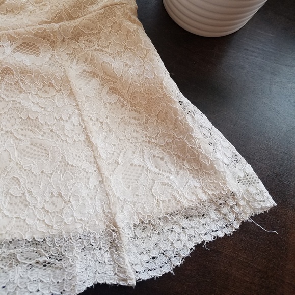 Cream lace peplum top 🌙 - Picture 3 of 6